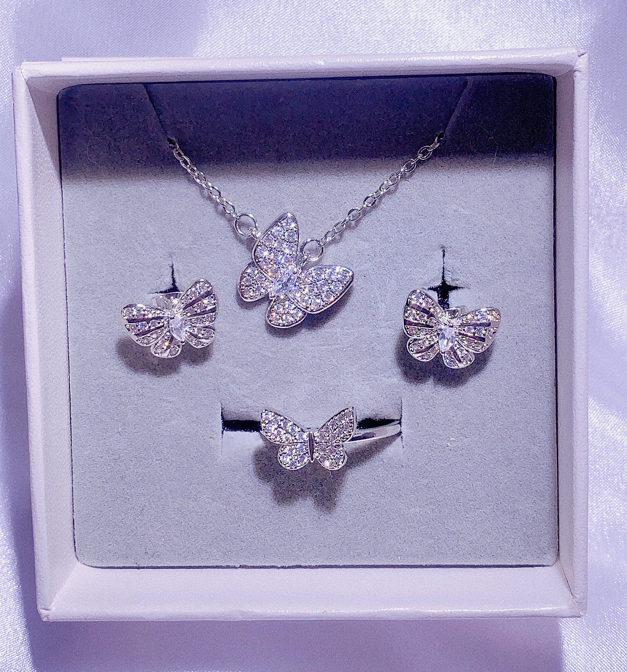 NO.55-Women's Fashion Jewelry, White Butterfly Three-Piece Set, Love Butterfly Necklace, Butterfly Earrings, Butterfly Ring