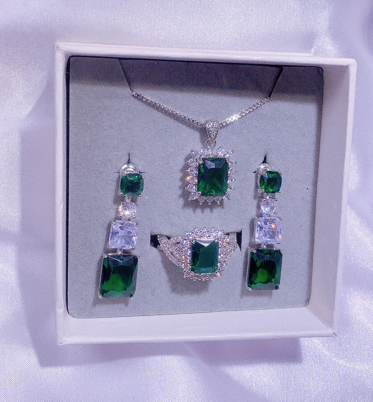 NO.52-Women's Fashion Jewelry, Green Three-Piece Set, Square Necklace, Long Square Stud Earrings, Shiny Square Ring