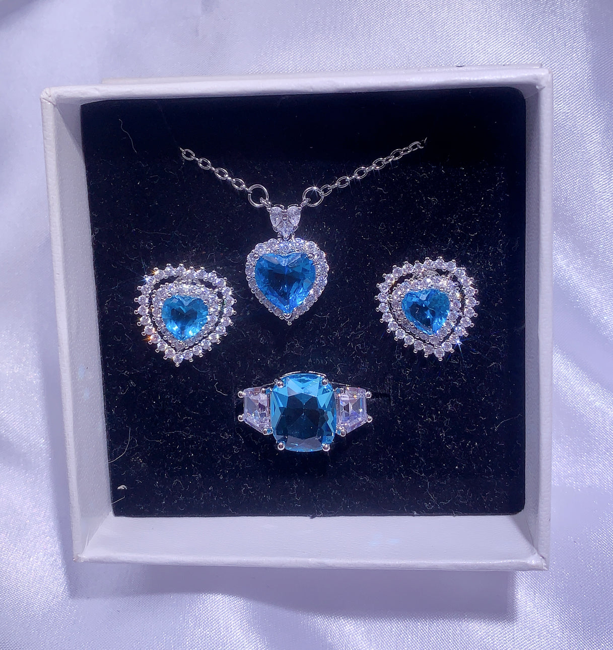 NO.61-Ladies Fashion Jewelry, Blue Three-piece Set, Double Heart Necklace, Heart Earrings, Heart Ring