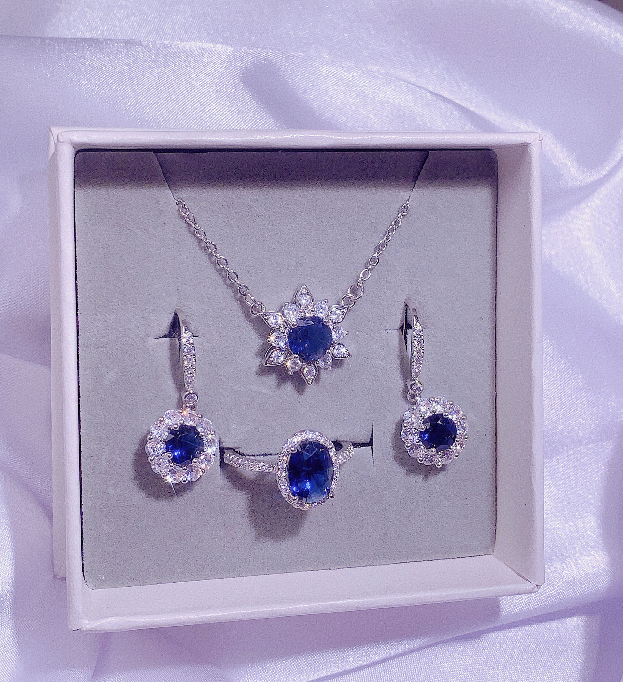 NO.34-Ladies Fashion Jewelry Exquisite 3 Piece Set, Dark Blue Stunning Lace Necklace, Dark Blue Flower Earrings, Exquisite Small Oval Ring