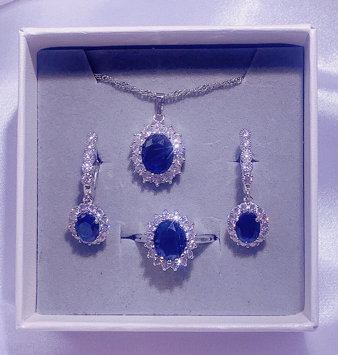 NO.11-Women's Fashion Accessories Dark Blue Three-Piece Set, Oval Necklace, Droplet Earrings, Oval Ring