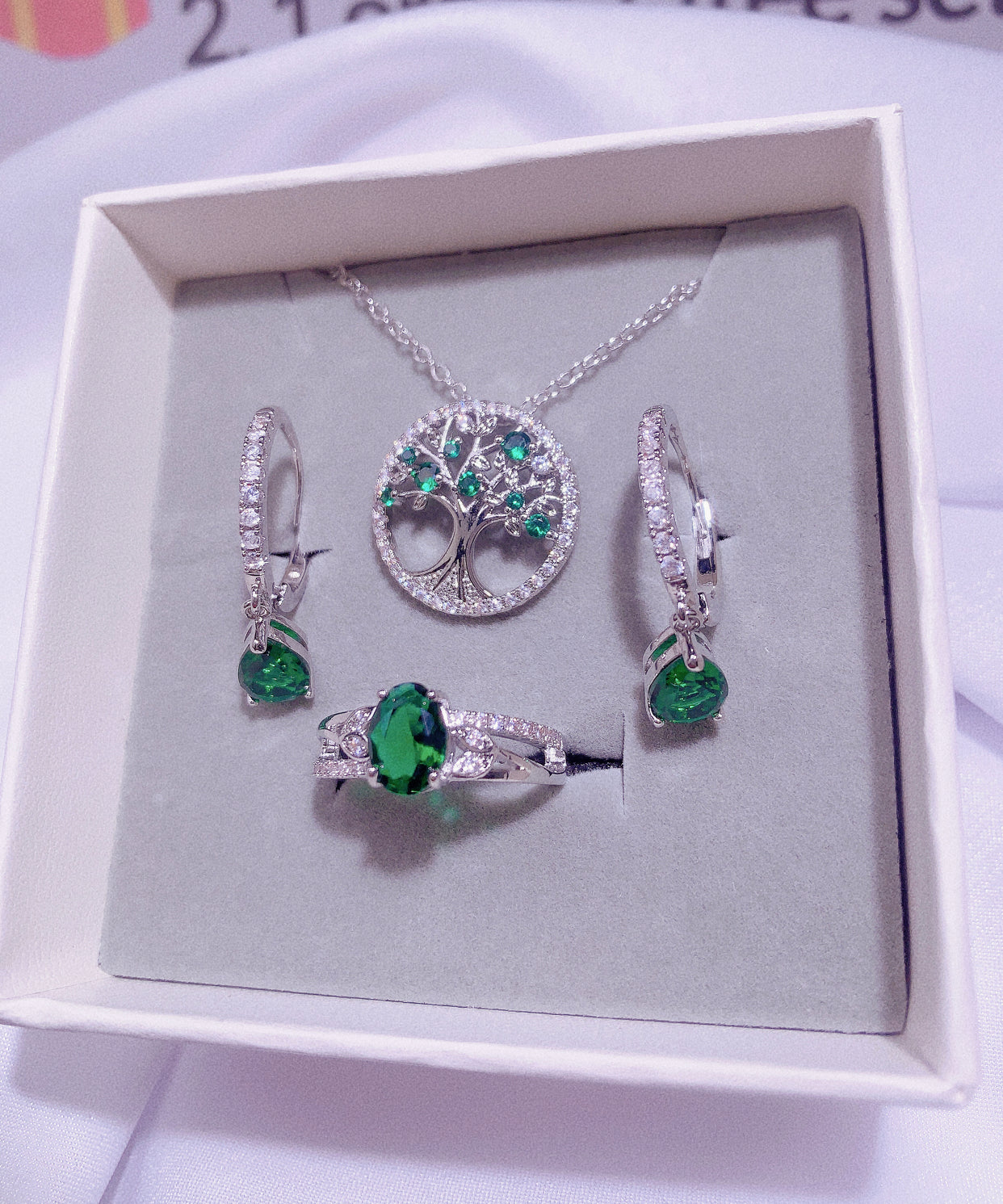 NO.21-Ladies Fashion Jewelry Exquisite 3-piece set, green tree of life necklace, l green exquisite cute dangle earrings, specially designed small oval ring