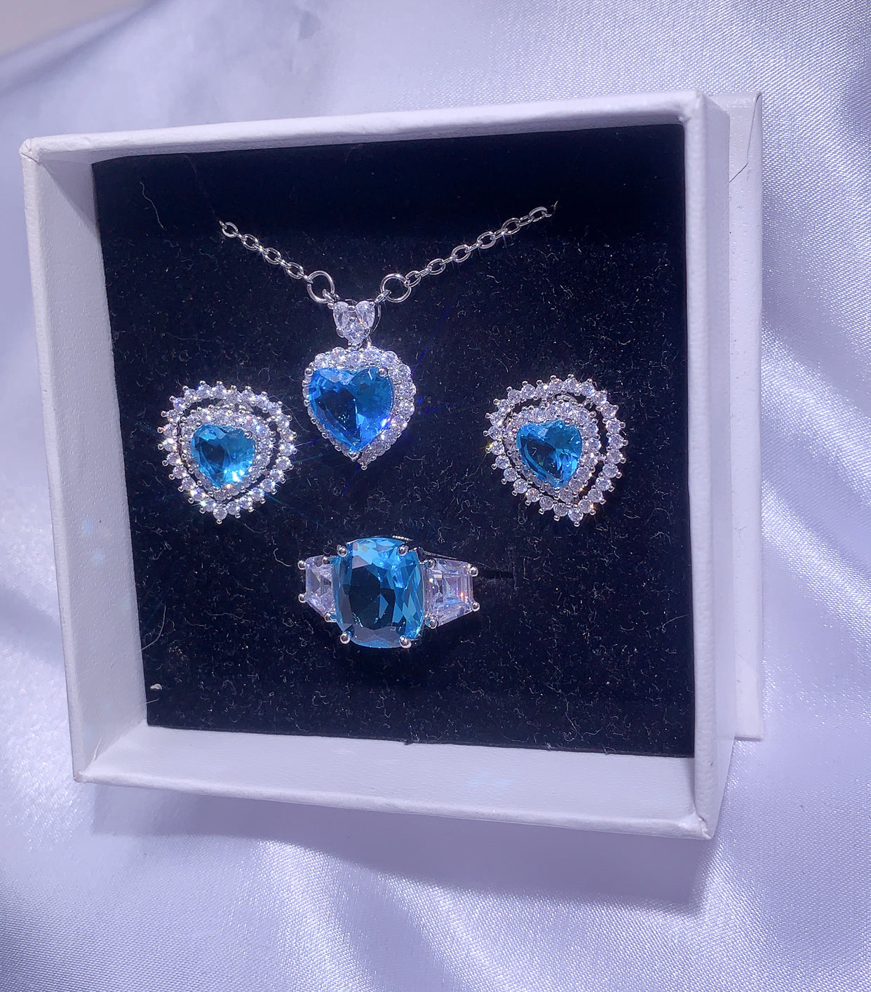 NO.61-Ladies Fashion Jewelry, Blue Three-piece Set, Double Heart Necklace, Heart Earrings, Heart Ring