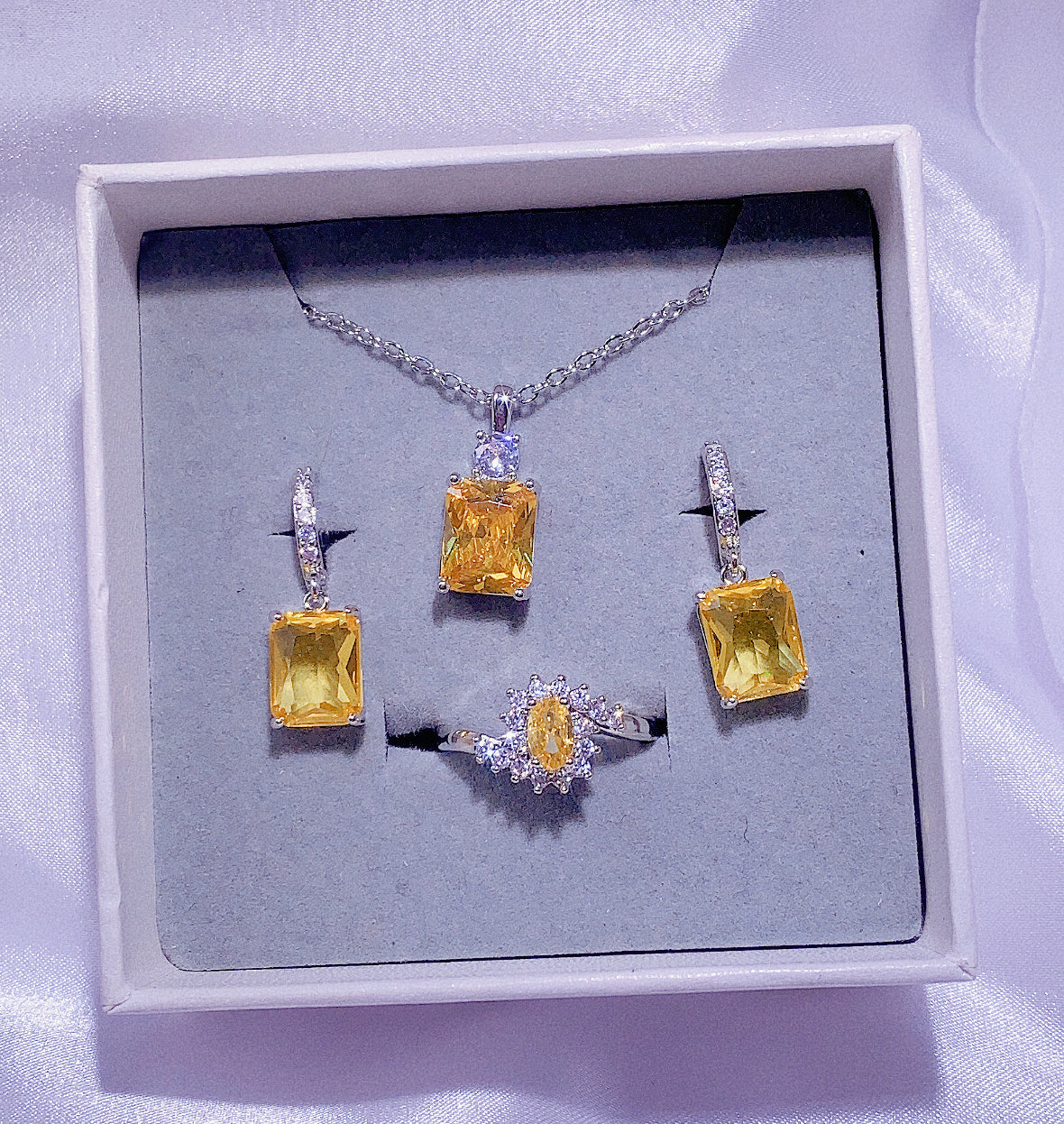 NO.30-Ladies Fashion Jewelry Exquisite 3-piece set, yellow square necklace, square earrings, yellow exquisite special design ring