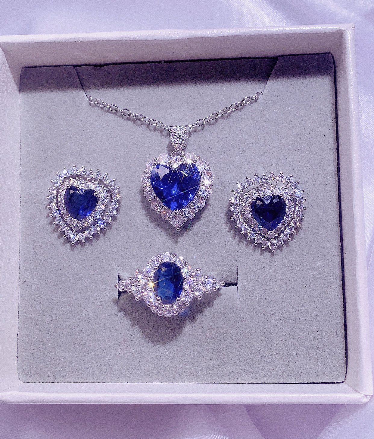 NO.31-Ladies Fashion Jewelry Exquisite 3-piece Set, Dark Blue Heart Necklace, Heart Exquisite Cute Stud Earrings, Shiny Oval Ring