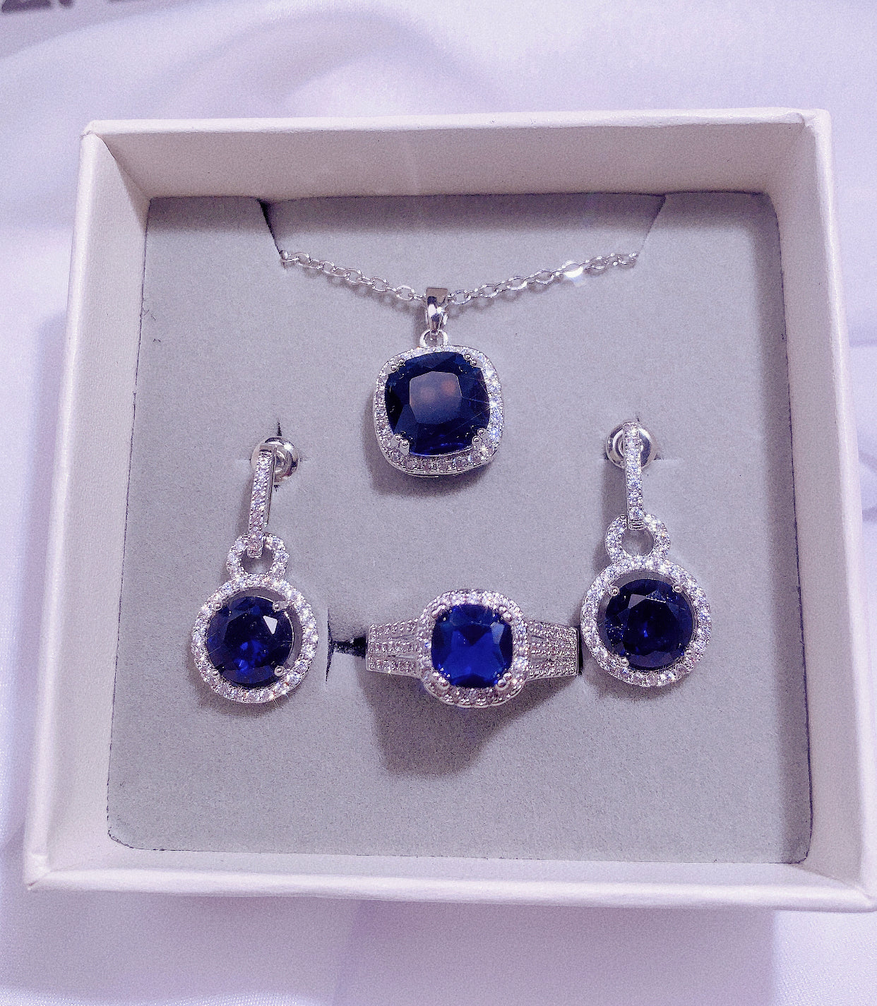 NO.24-Ladies Fashion Jewelry Dark Blue Delicate 3-piece Set, Square Necklace, Delicate Round Earrings, Shiny Small Square Ring