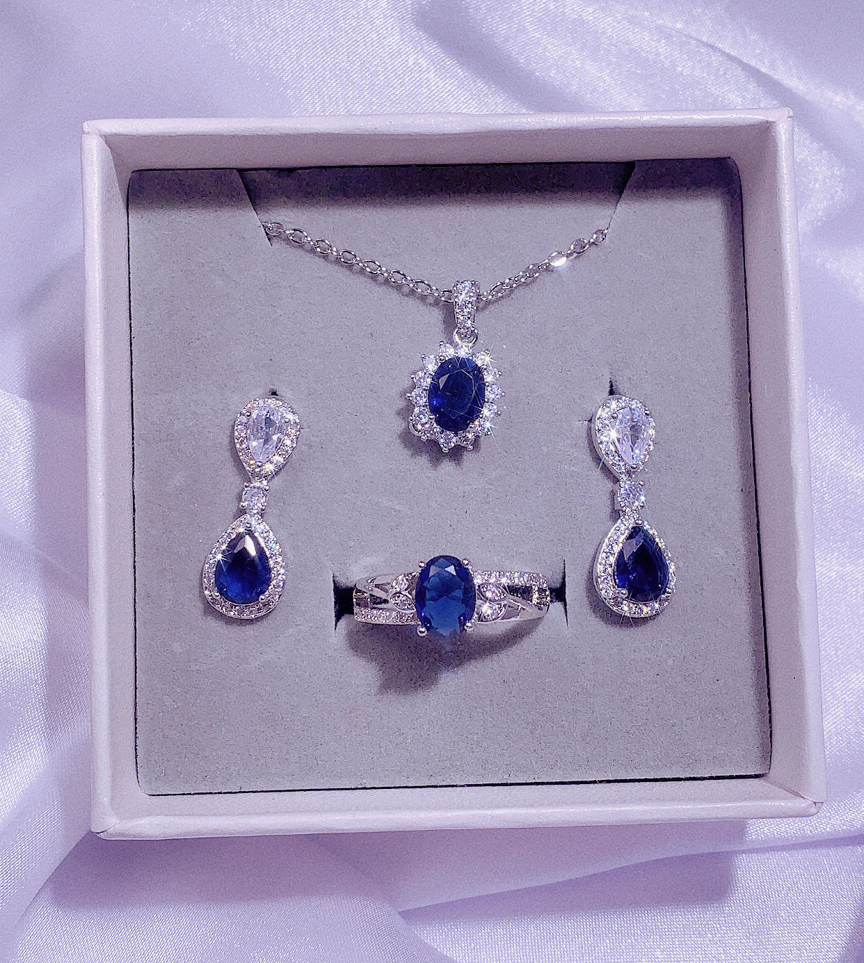 NO.25-Ladies Fashion Jewelry Dark Blue Delicate 3-piece Set, Small Oval Necklace, Drop-Shaped Delicate Stud Earrings, Specially Designed Oval Ring